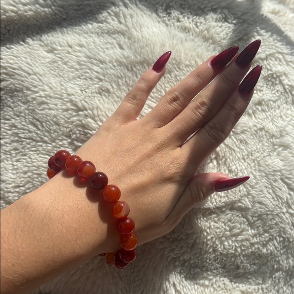 Carnelian & Sardonyx Crystal Bracelet – 10mm Beads | 7.5” | Empowering Energy | - Picture 6 of 6